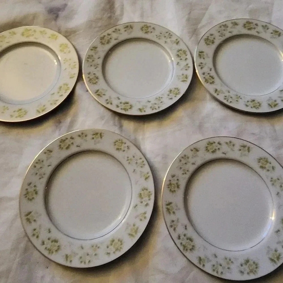 A set of‎ 5 salad/dessert plates - Picture 1 of 14